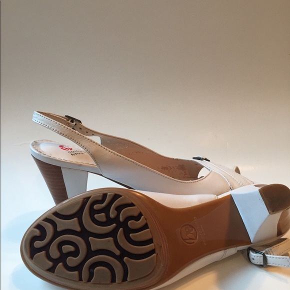 🔥Host Pick🔥BeComfortable by Blondo-Wmns Vermilla Slingback - Picture 2 of 3